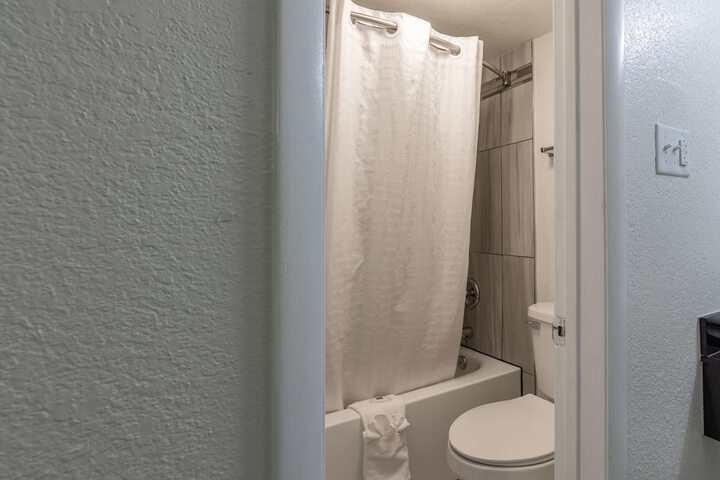 Room 20 of 48