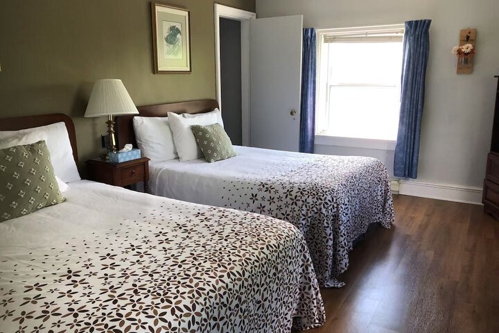 Room 72 of 135