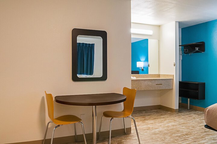 Room 18 of 30