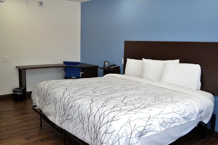 Room 9 of 25