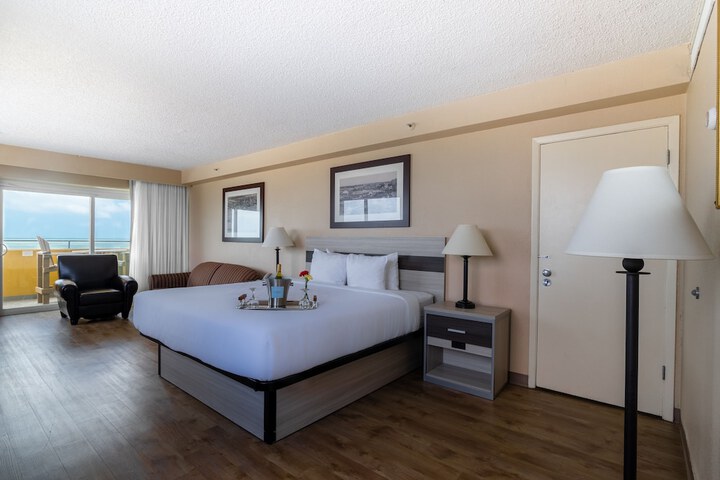 Emerald Beach Hotel