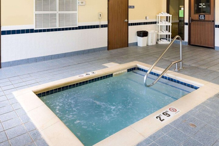 Pool 6 of 34