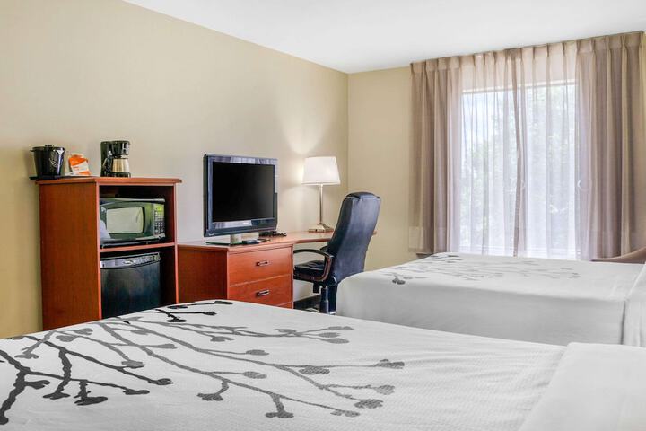 Room 18 of 36