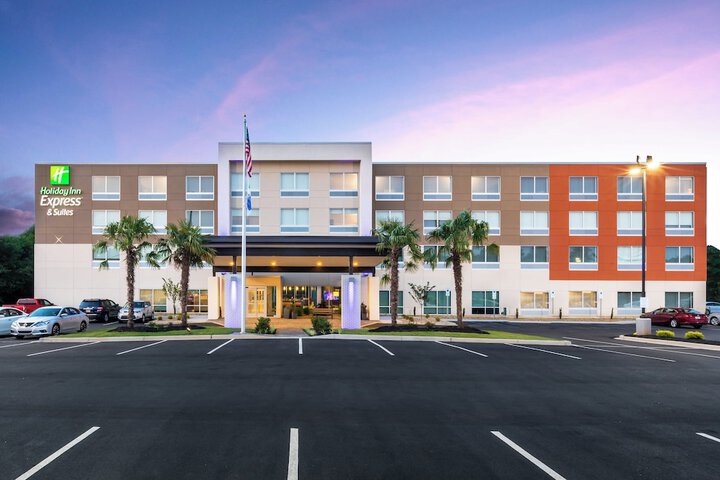 Hotel 2 of 49