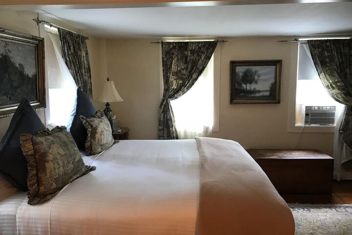 Room 15 of 36