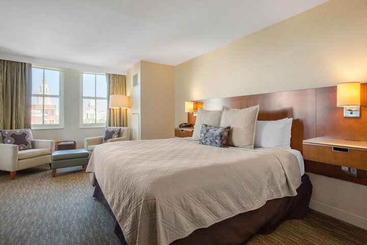 Room 21 of 146