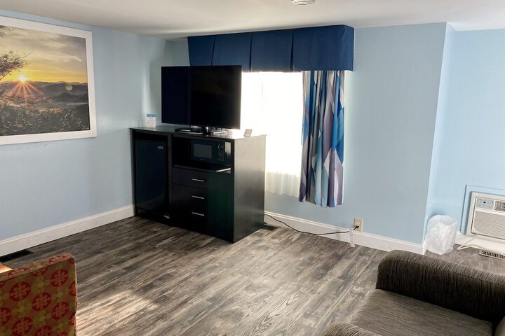 Beacon Inn and Suites