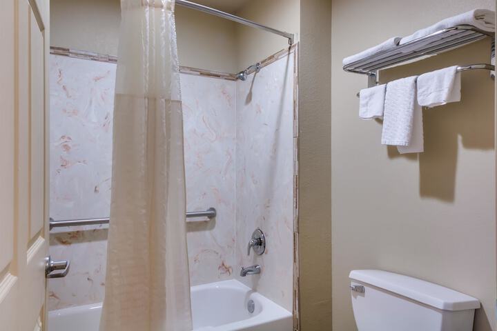 Room 29 of 35