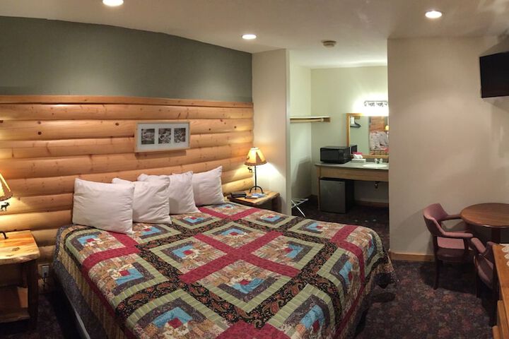 The Historic Madison Hotel Motel