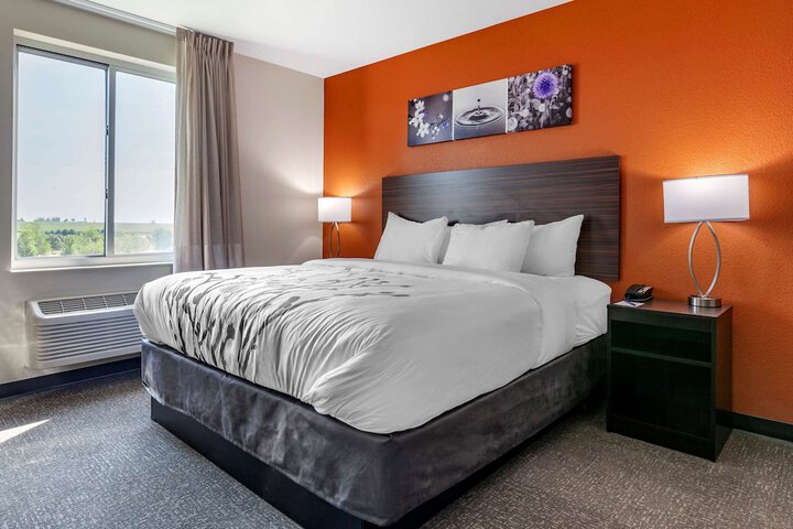 Room 15 of 38