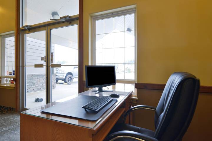Business Center 39 of 39
