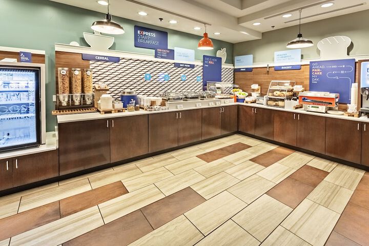 Holiday Inn Express Hotel & Suites a Lake Zurich-Barrington by IHG