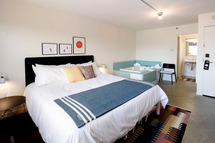 Room 45 of 112