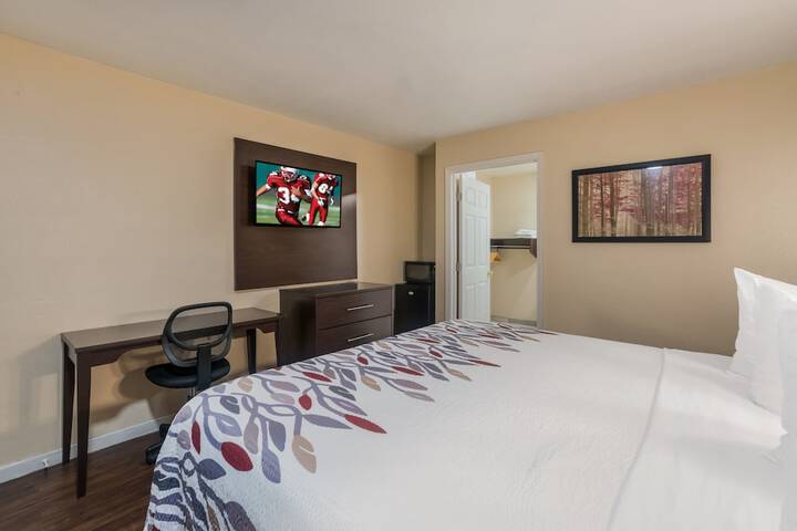 Room 21 of 38