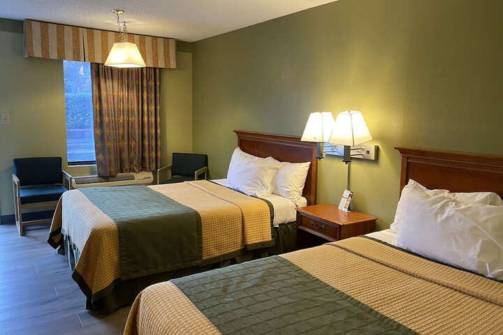 Room 9 of 10