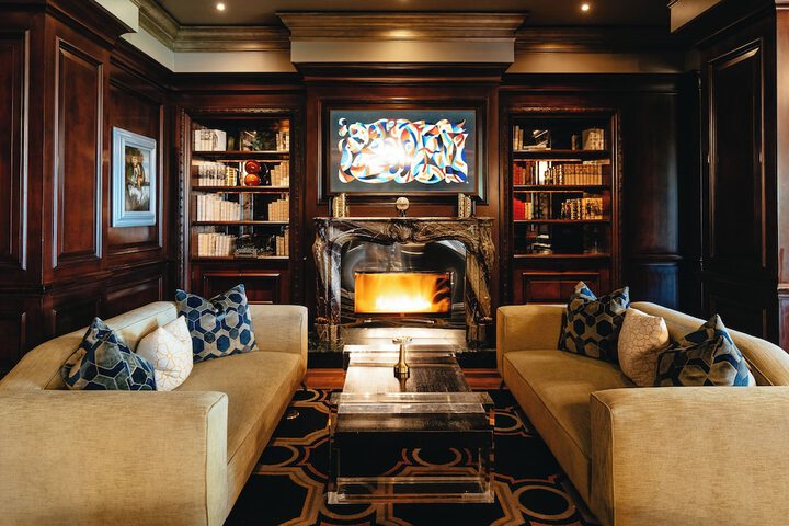 Lounge 95 of 110