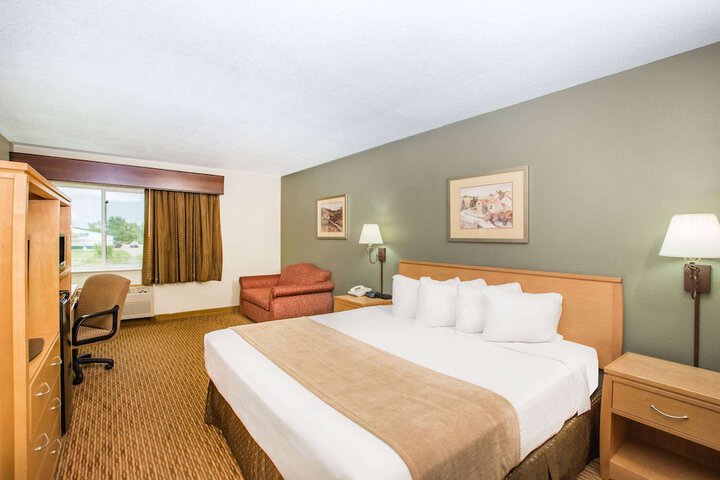 Ramada by Wyndham Spirit Lake / Okoboji