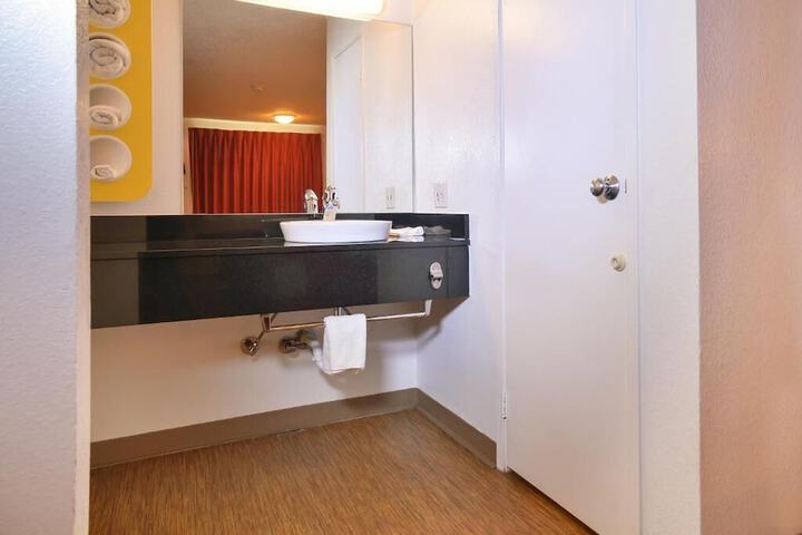 Motel 6 Saint Joseph MO