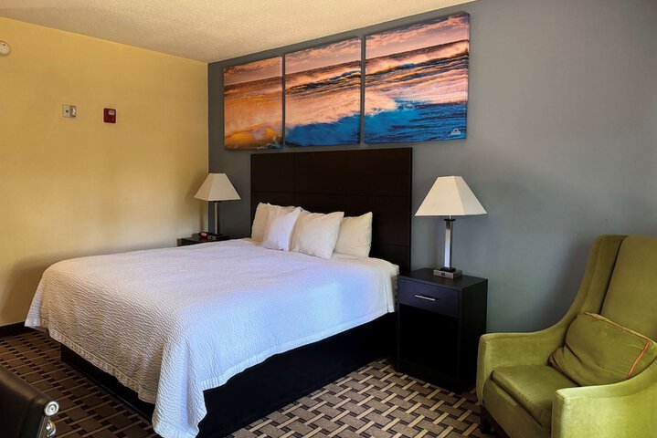 Room 50 of 72