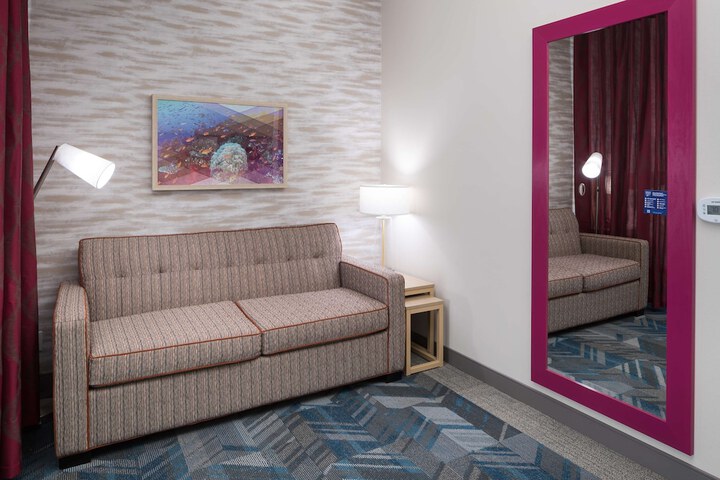 Room 43 of 69