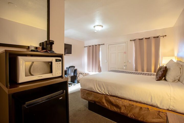 Room 10 of 23