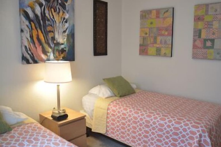 Room 13 of 37