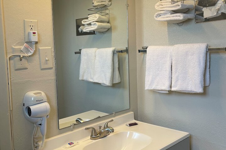 Room 11 of 26