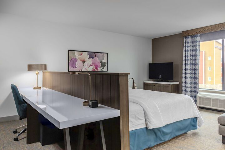 Room 9 of 23