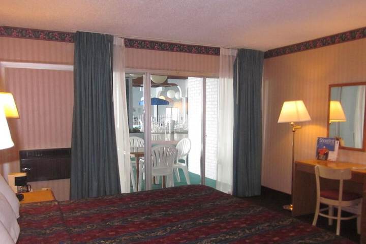 Howard Johnson by Wyndham Benton Harbor / St. Joseph