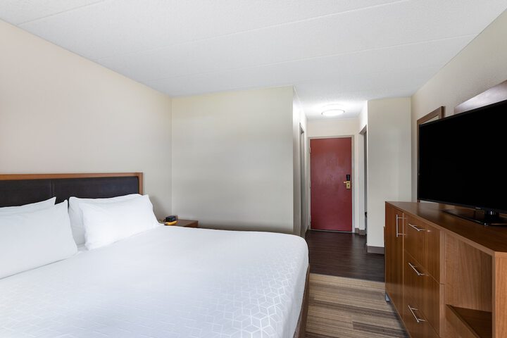 Room 15 of 47