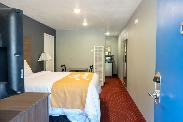 Room 15 of 43