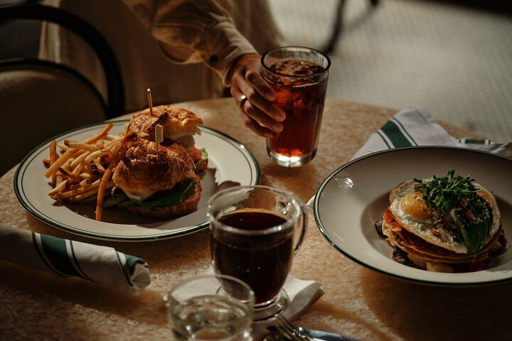 Breakfast/Coffee Service 85 of 107