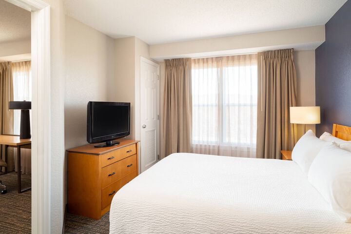 Room 12 of 27