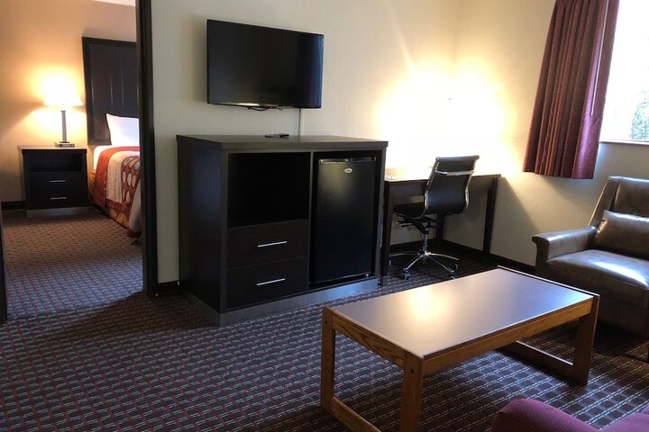 Room 28 of 32