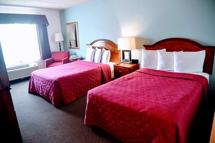 Douglas Inn & Conference Center