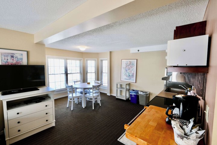 Room 56 of 131