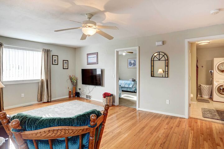 Pierre Vacation Rental w / Grill & Fenced Yard