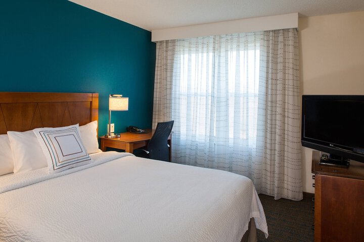 Room 13 of 25