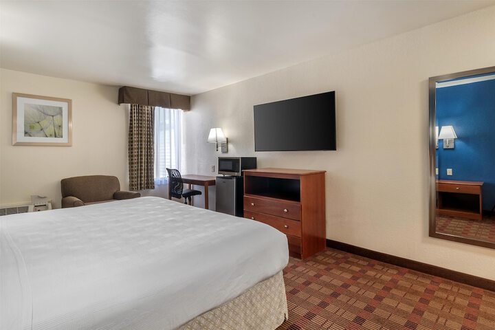 SureStay Hotel by Best Western East Brunswick