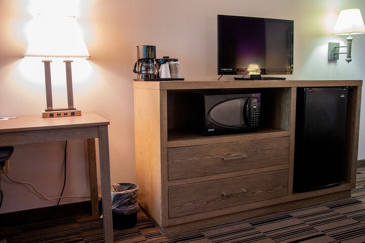 Room 13 of 25