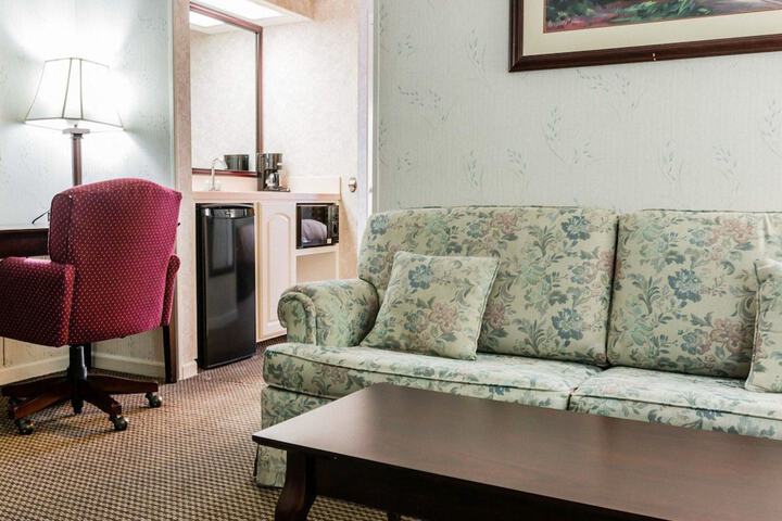 Room 6 of 21