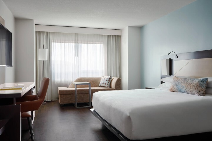 Room 25 of 62