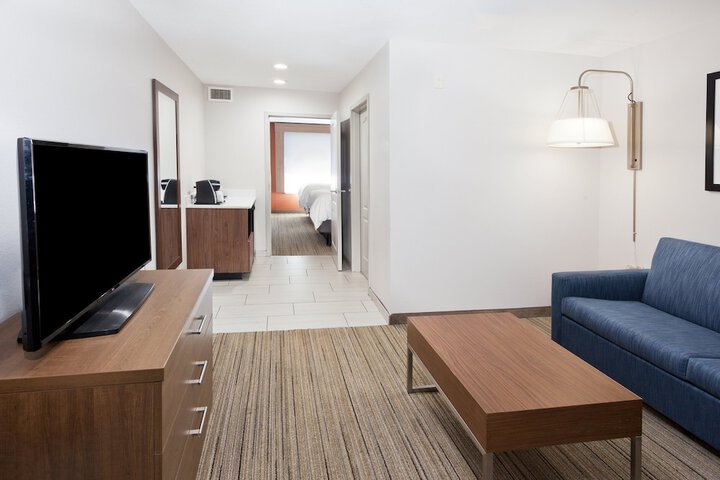 Holiday Inn Express & Suites Rome-East by IHG