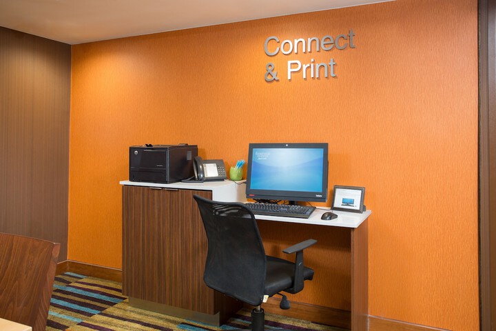 Business Center 25 of 26