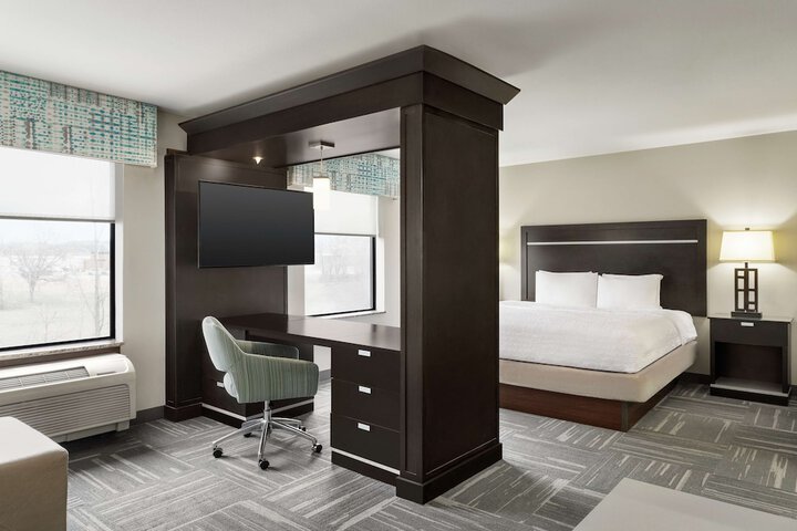 Room 28 of 68