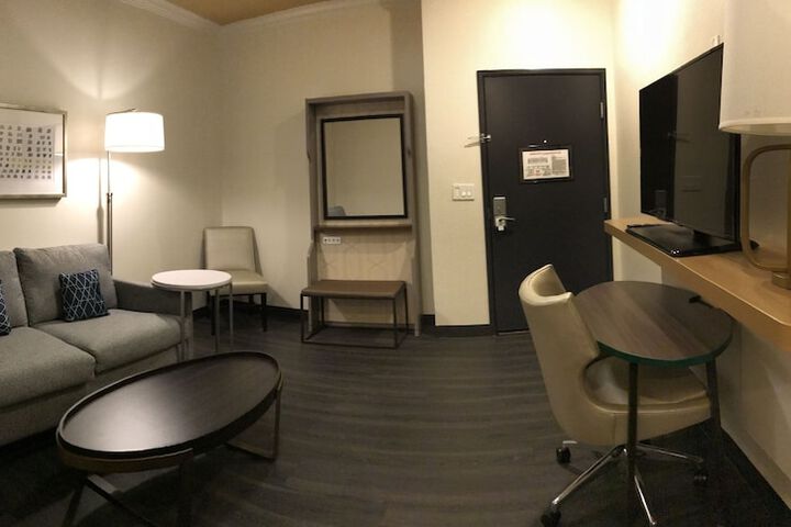 Room 16 of 51