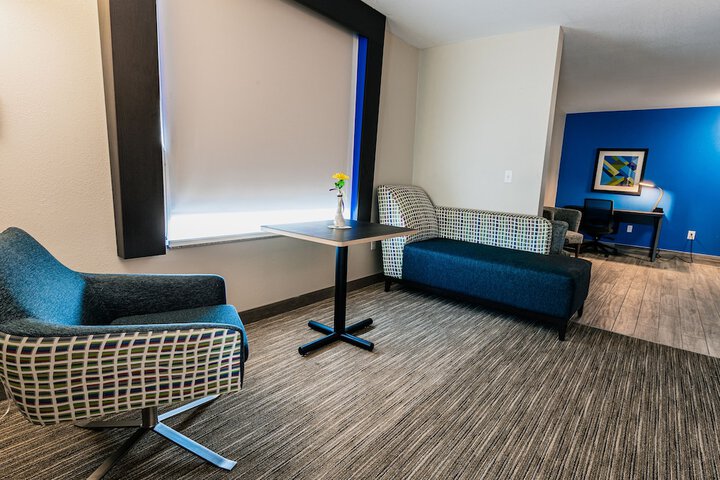 Room 16 of 27
