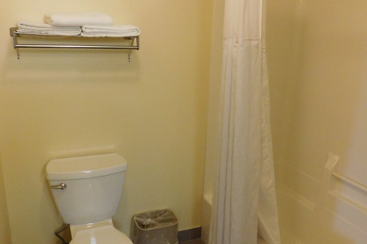 Room 9 of 41