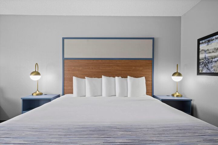 AmericInn by Wyndham Virginia