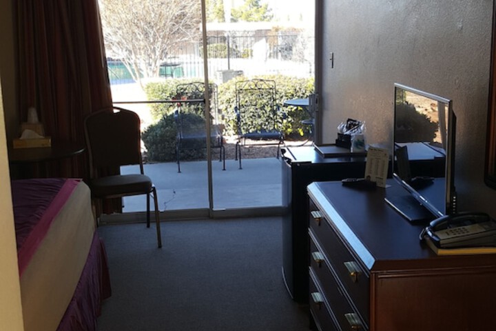 Room 28 of 33